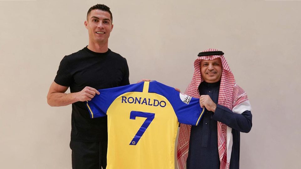 Portekizli yıldız Ronaldo resmen Al Nassr’da